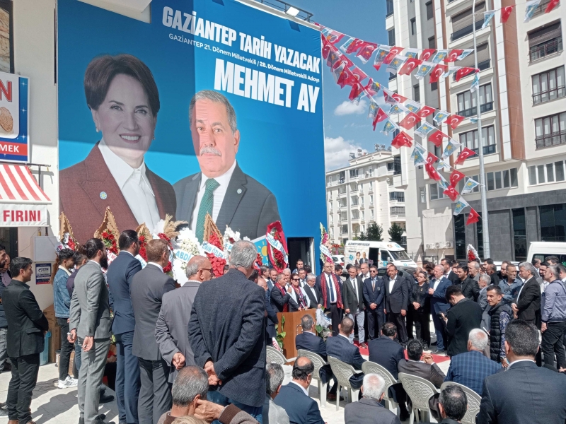İYİ Parti Milletvekili adayı Mehmet Ay’dan miting gibi açılış
