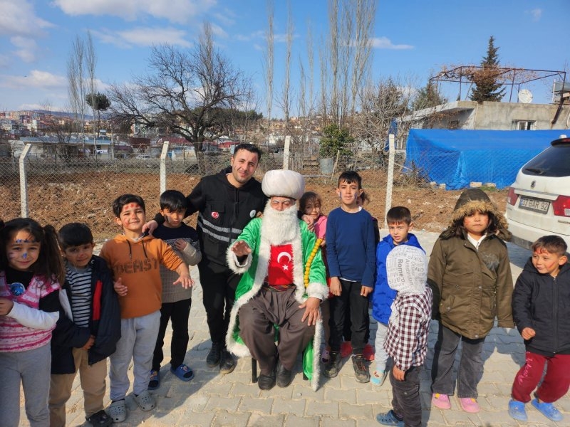 İyilikte buluştular! 3 dernekten depremzedelere anlamlı destek