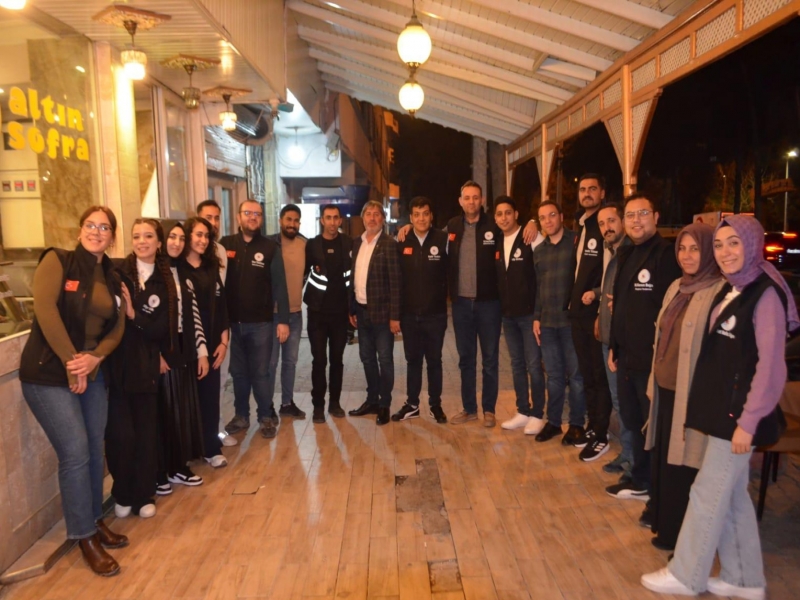 En anlamlı İftar, Huzurevindeki Büyüklerimizle iftarda buluştular